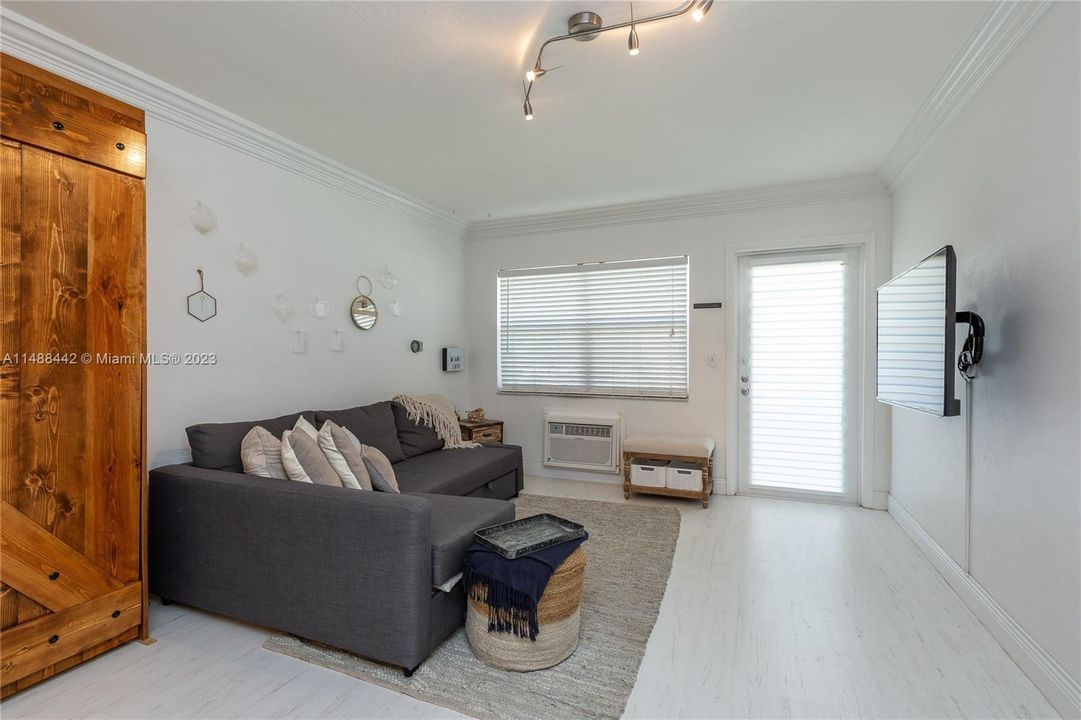 Недавно продано: $225,000 (0 спален, 1 ванн, 400 Квадратных фут)