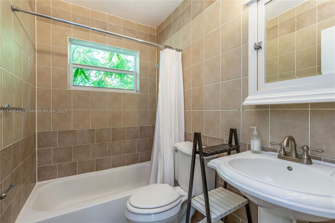 Недавно продано: $225,000 (0 спален, 1 ванн, 400 Квадратных фут)