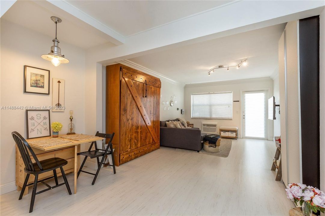 Недавно продано: $225,000 (0 спален, 1 ванн, 400 Квадратных фут)