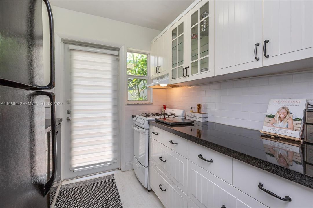 Недавно продано: $225,000 (0 спален, 1 ванн, 400 Квадратных фут)