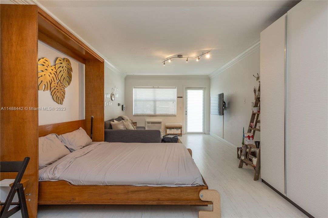 Недавно продано: $225,000 (0 спален, 1 ванн, 400 Квадратных фут)