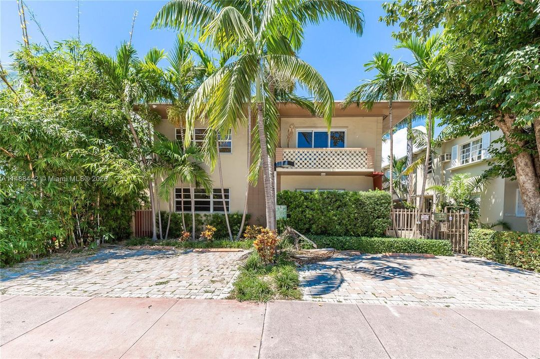 Недавно продано: $225,000 (0 спален, 1 ванн, 400 Квадратных фут)