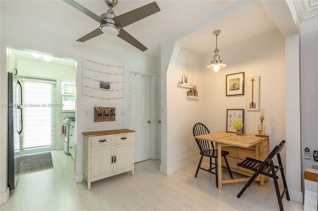 Недавно продано: $225,000 (0 спален, 1 ванн, 400 Квадратных фут)