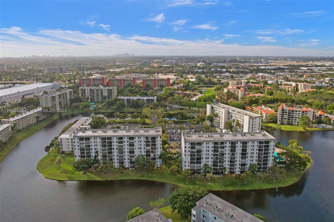 Recently Sold: $278,000 (2 beds, 2 baths, 1222 Square Feet)