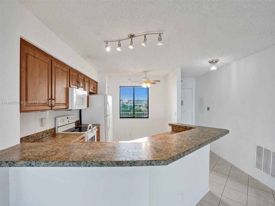 Recently Sold: $278,000 (2 beds, 2 baths, 1222 Square Feet)