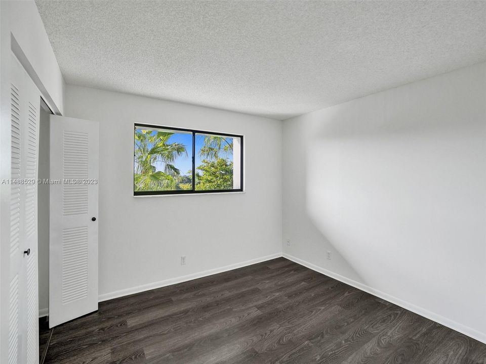 Recently Sold: $278,000 (2 beds, 2 baths, 1222 Square Feet)