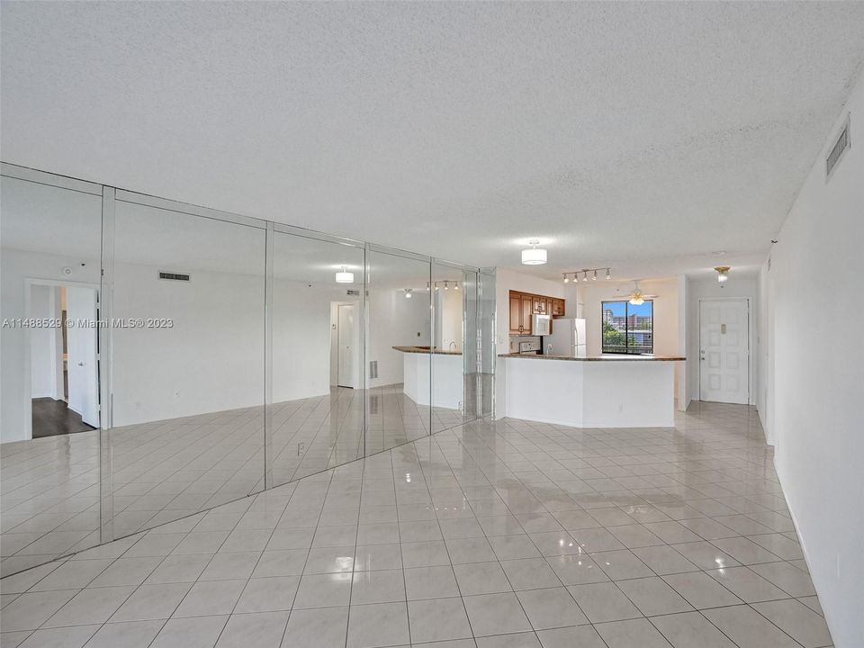 Recently Sold: $278,000 (2 beds, 2 baths, 1222 Square Feet)