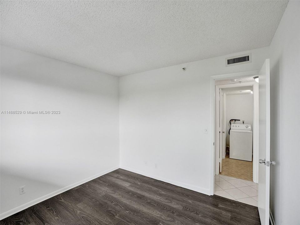 Recently Sold: $278,000 (2 beds, 2 baths, 1222 Square Feet)