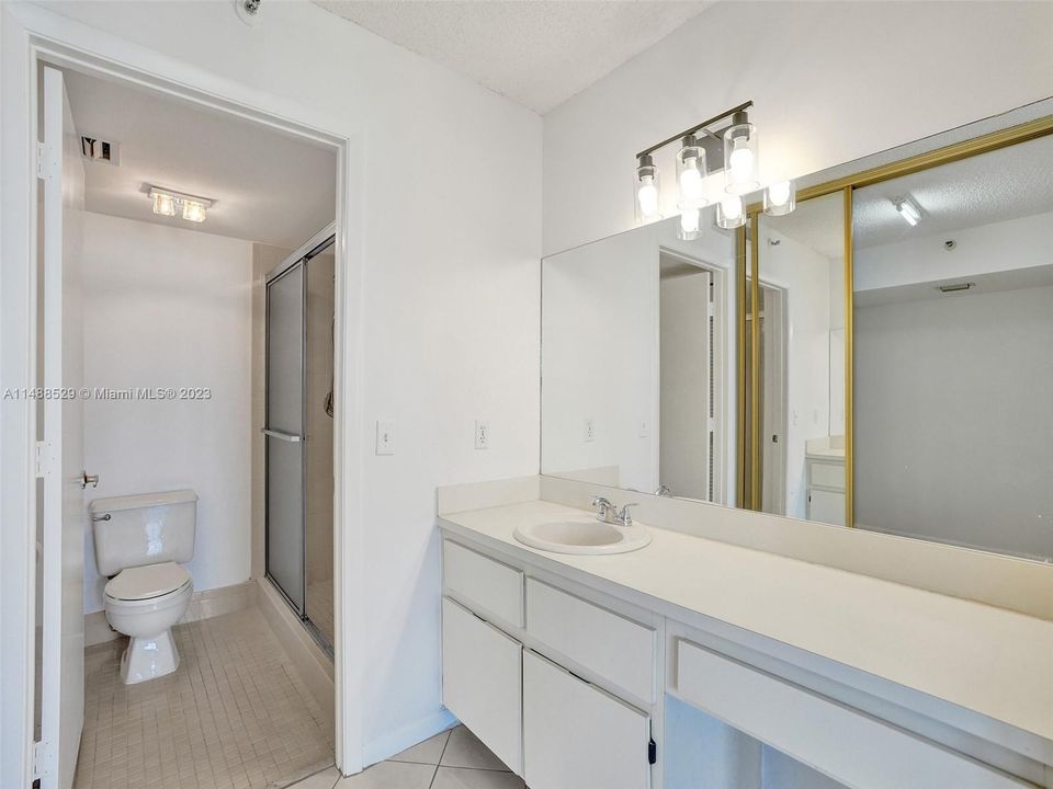 Recently Sold: $278,000 (2 beds, 2 baths, 1222 Square Feet)