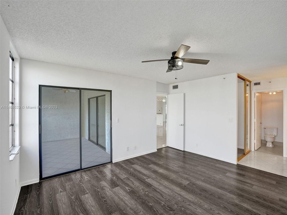 Recently Sold: $278,000 (2 beds, 2 baths, 1222 Square Feet)