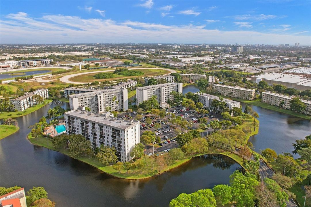 Recently Sold: $278,000 (2 beds, 2 baths, 1222 Square Feet)