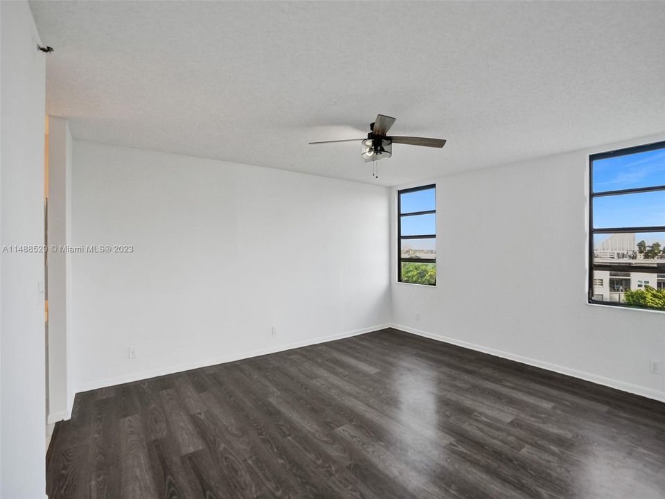 Recently Sold: $278,000 (2 beds, 2 baths, 1222 Square Feet)