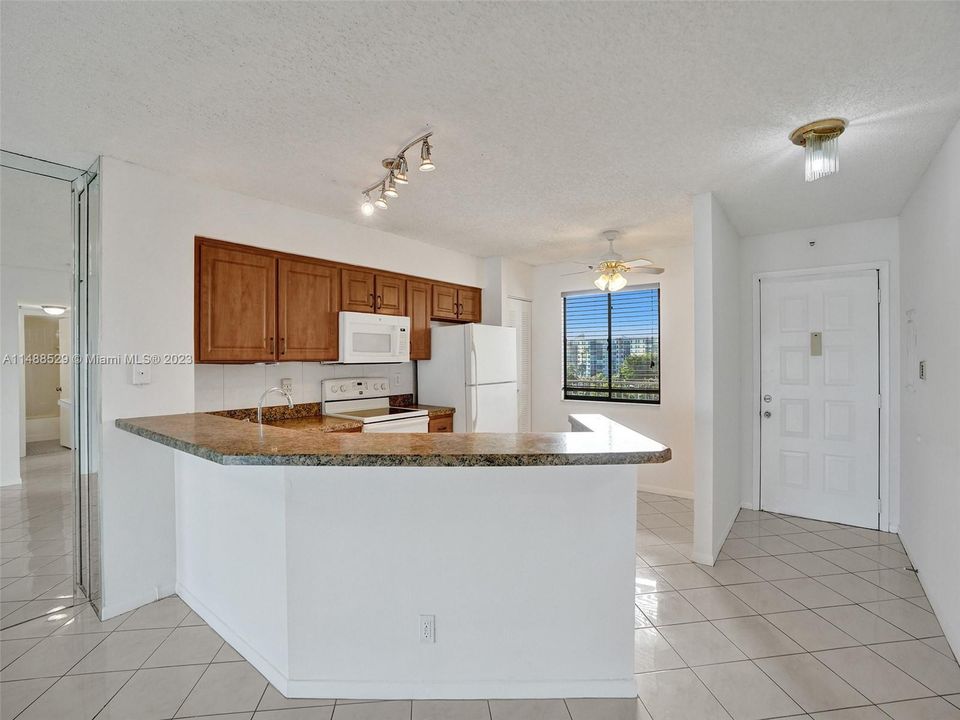 Recently Sold: $278,000 (2 beds, 2 baths, 1222 Square Feet)