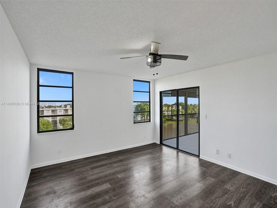 Recently Sold: $278,000 (2 beds, 2 baths, 1222 Square Feet)