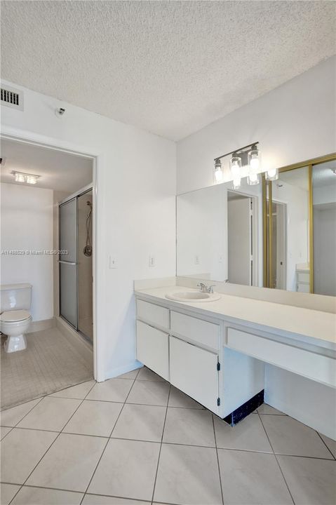 Recently Sold: $278,000 (2 beds, 2 baths, 1222 Square Feet)