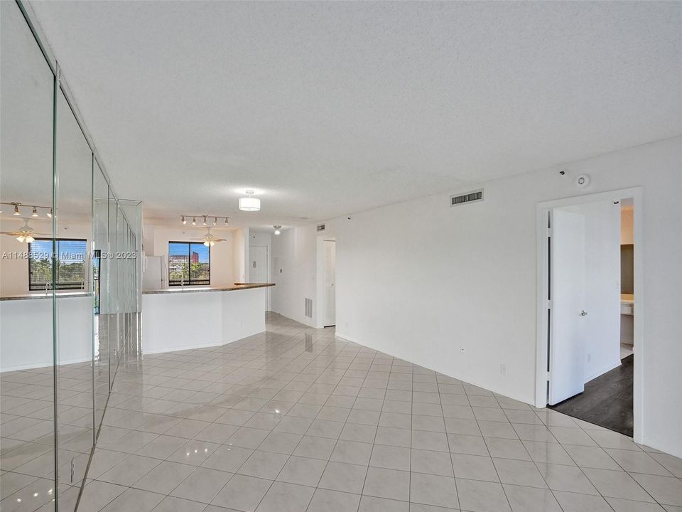 Recently Sold: $278,000 (2 beds, 2 baths, 1222 Square Feet)