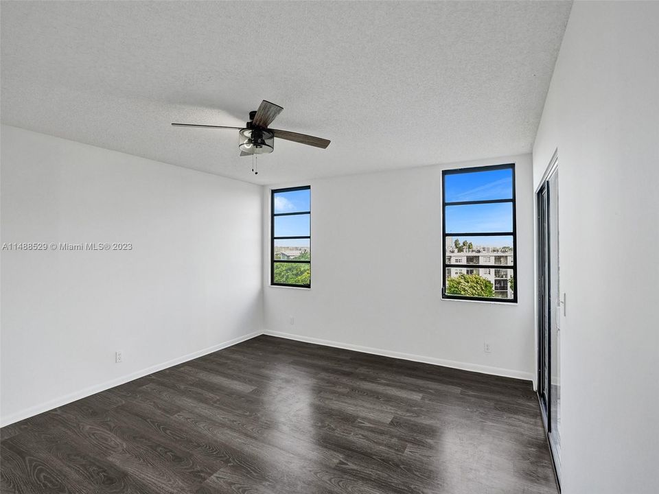 Recently Sold: $278,000 (2 beds, 2 baths, 1222 Square Feet)