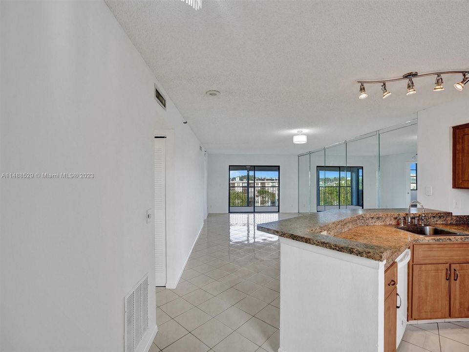 Recently Sold: $278,000 (2 beds, 2 baths, 1222 Square Feet)