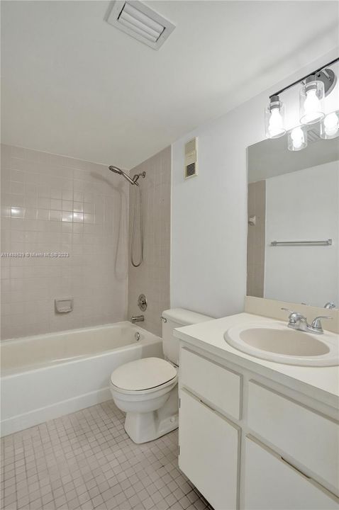 Recently Sold: $278,000 (2 beds, 2 baths, 1222 Square Feet)