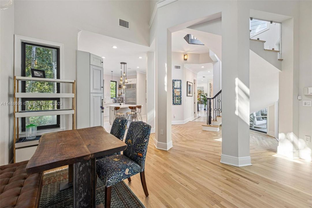 Recently Sold: $4,450,000 (5 beds, 4 baths, 3623 Square Feet)