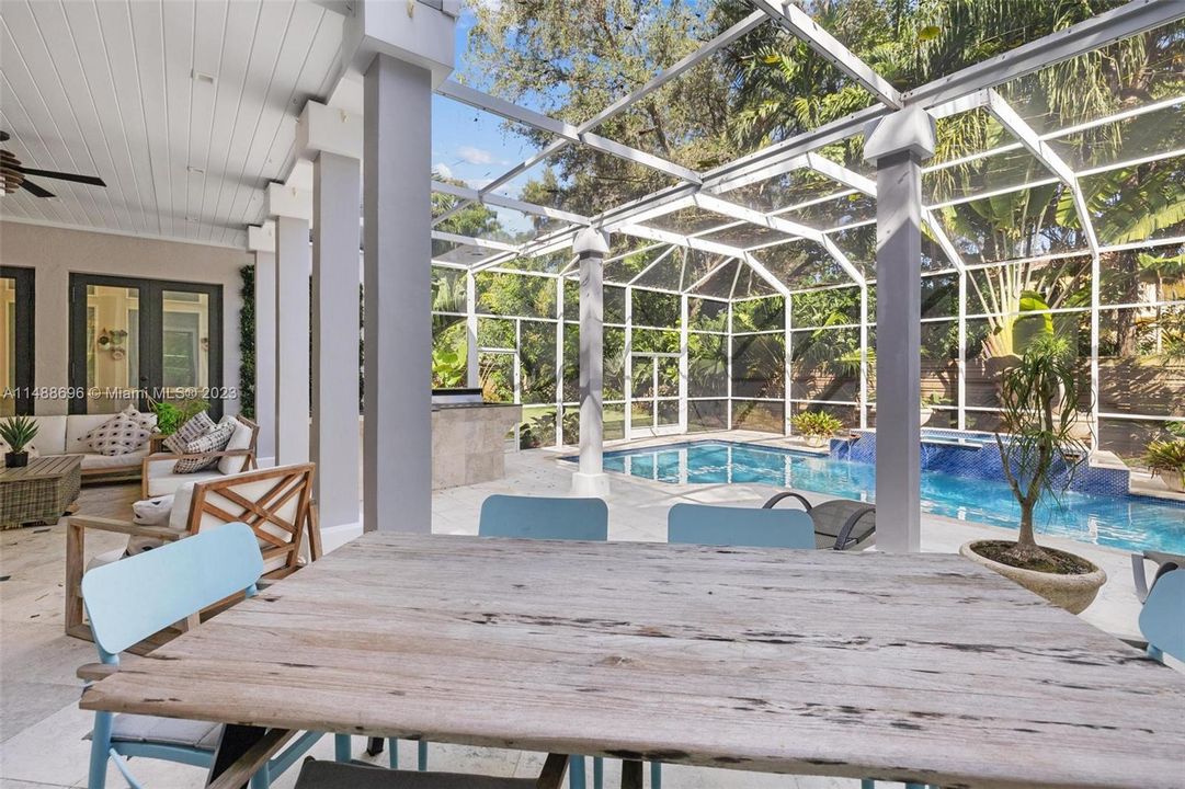 Recently Sold: $4,450,000 (5 beds, 4 baths, 3623 Square Feet)