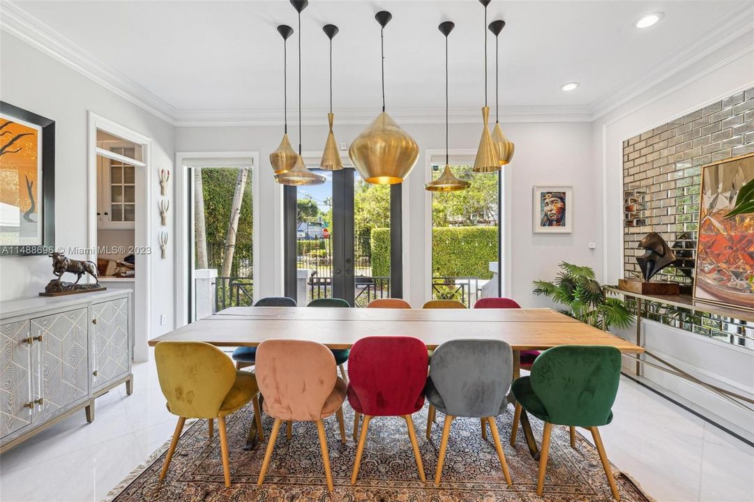 Recently Sold: $4,450,000 (5 beds, 4 baths, 3623 Square Feet)