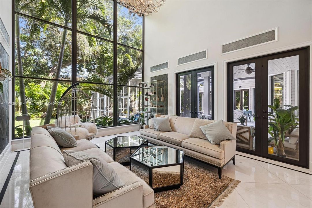 Recently Sold: $4,450,000 (5 beds, 4 baths, 3623 Square Feet)