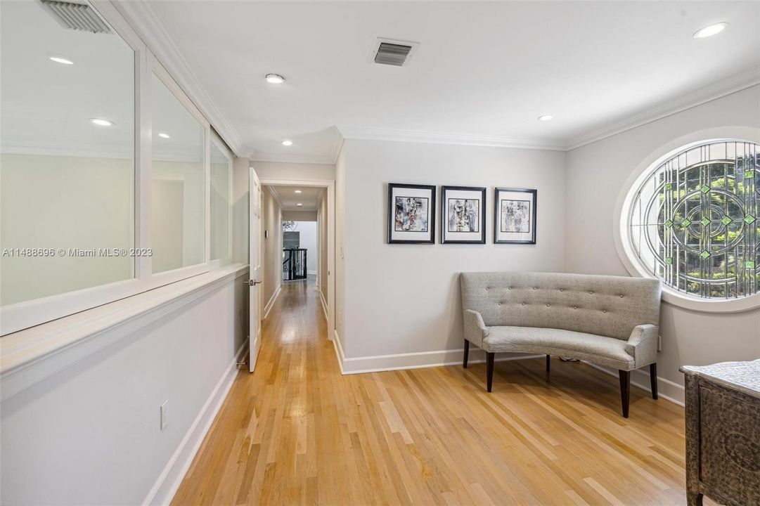 Recently Sold: $4,450,000 (5 beds, 4 baths, 3623 Square Feet)