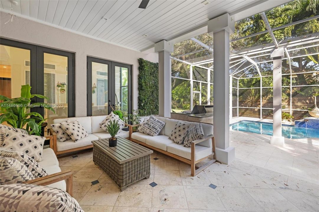 Recently Sold: $4,450,000 (5 beds, 4 baths, 3623 Square Feet)