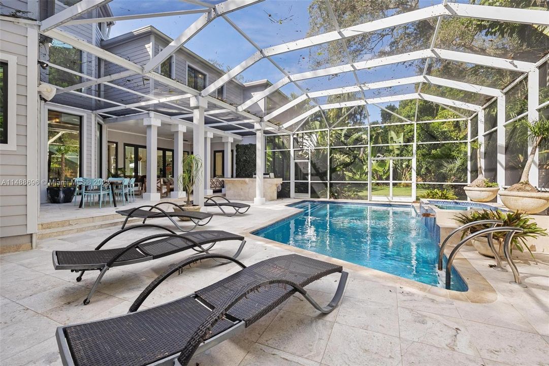 Recently Sold: $4,450,000 (5 beds, 4 baths, 3623 Square Feet)