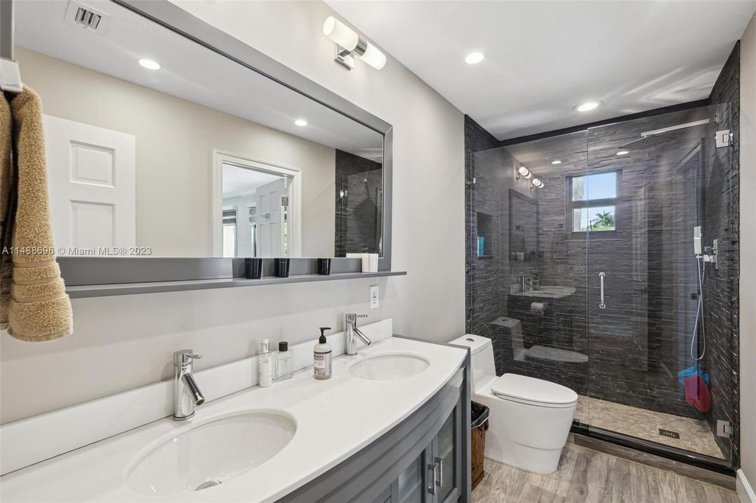 Jack and Jill Bath Upstairs