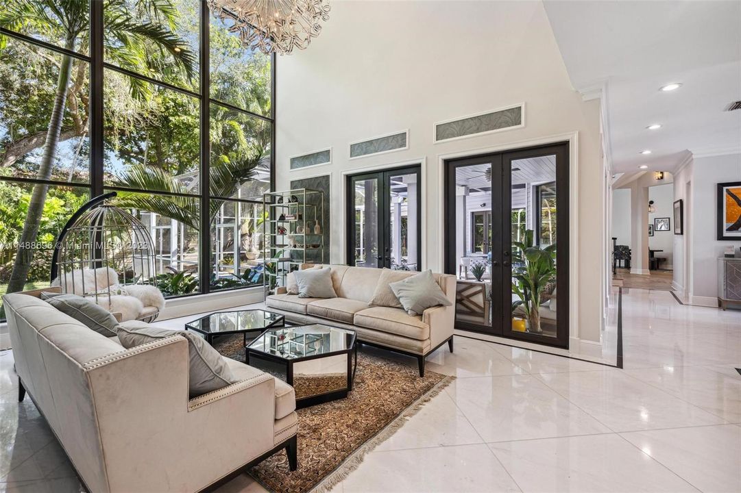 Recently Sold: $4,450,000 (5 beds, 4 baths, 3623 Square Feet)
