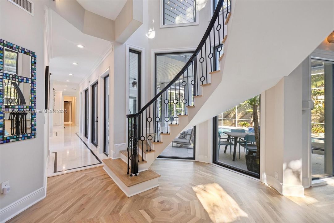 Recently Sold: $4,450,000 (5 beds, 4 baths, 3623 Square Feet)