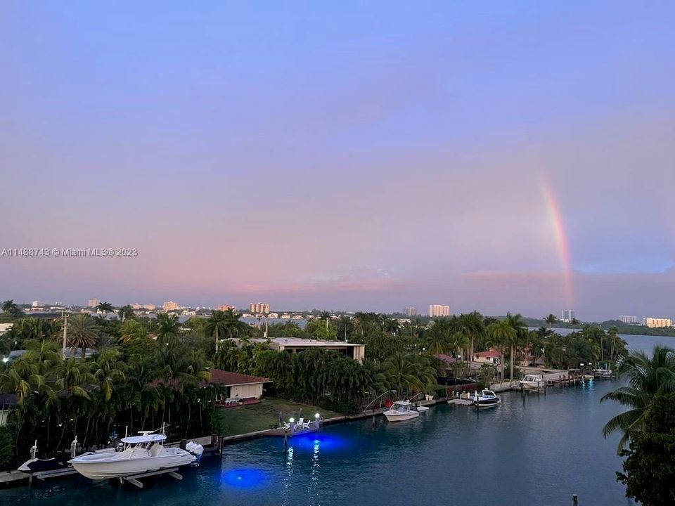 Vendido Recientemente: $718,000 (2 camas, 2 baños, 1484 Pies cuadrados)