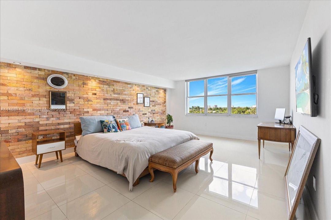 Vendido Recientemente: $718,000 (2 camas, 2 baños, 1484 Pies cuadrados)