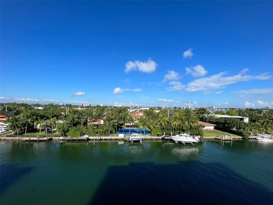 Vendido Recientemente: $718,000 (2 camas, 2 baños, 1484 Pies cuadrados)