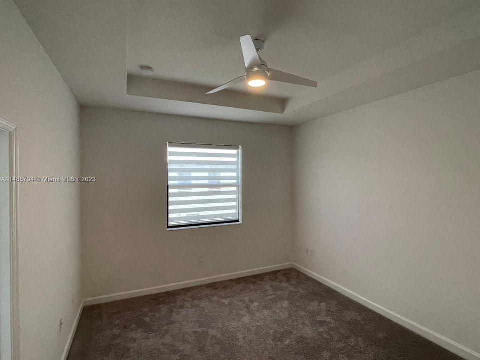 Recently Rented: $2,600 (3 beds, 2 baths, 1296 Square Feet)