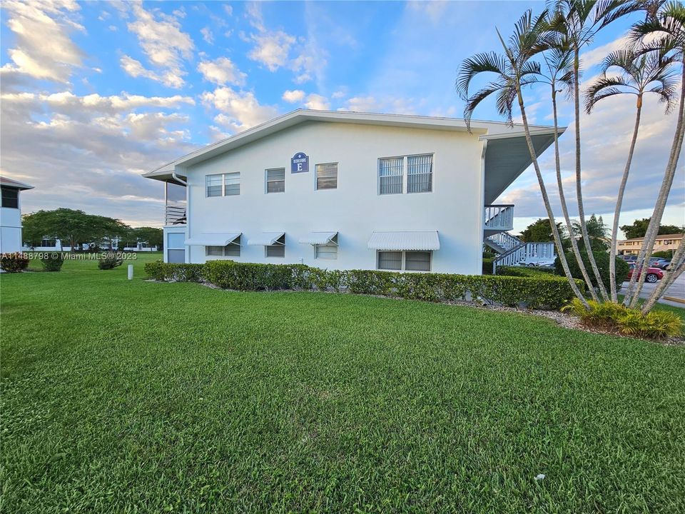 Recently Sold: $127,000 (1 beds, 1 baths, 738 Square Feet)