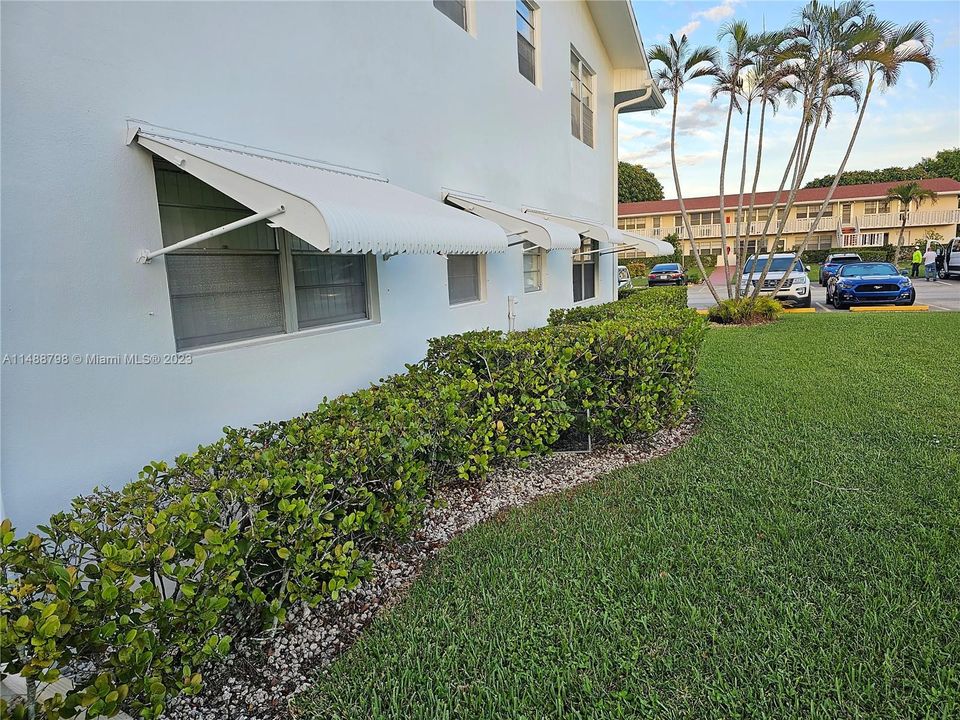 Recently Sold: $127,000 (1 beds, 1 baths, 738 Square Feet)