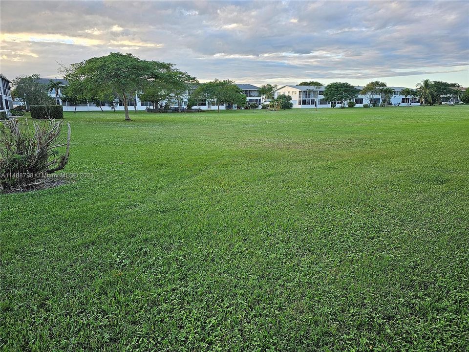 Recently Sold: $127,000 (1 beds, 1 baths, 738 Square Feet)