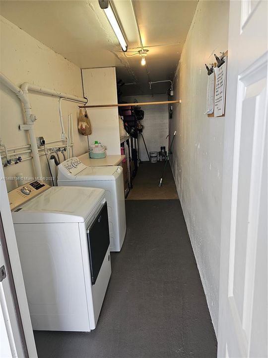 Recently Sold: $127,000 (1 beds, 1 baths, 738 Square Feet)