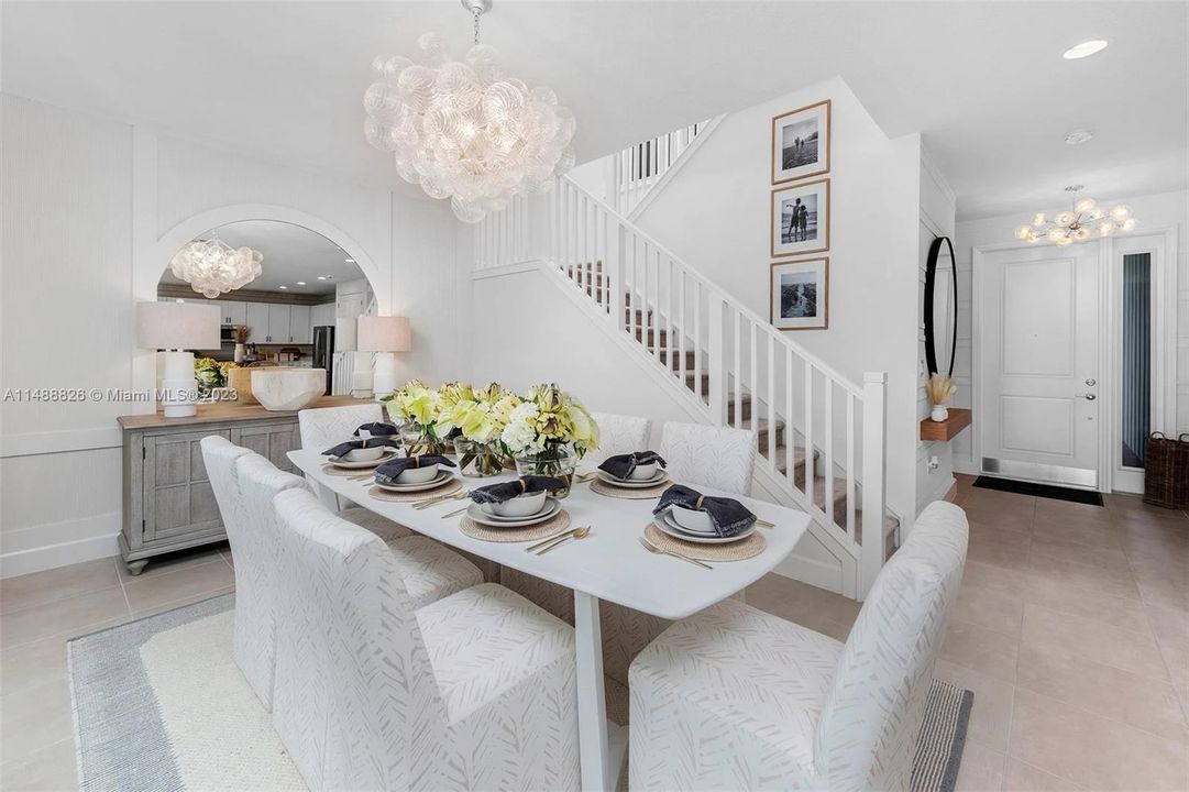Vendido Recientemente: $874,900 (4 camas, 3 baños, 2546 Pies cuadrados)