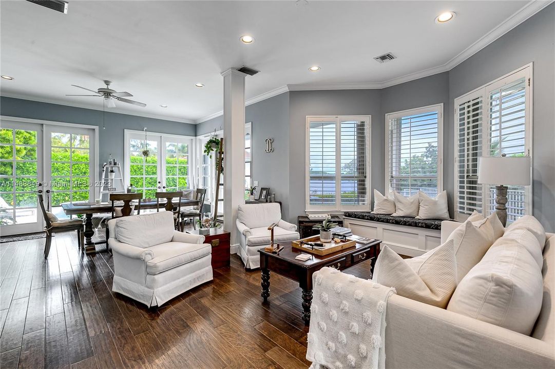 Active With Contract: $3,490,000 (3 beds, 2 baths, 2275 Square Feet)