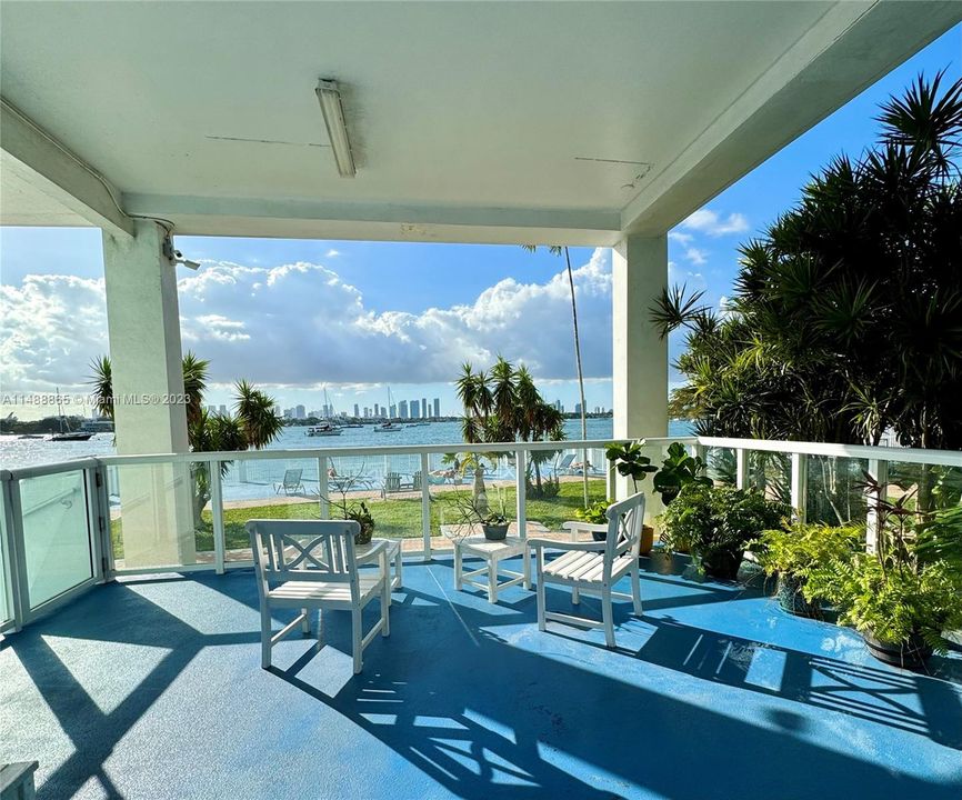 Недавно продано: $220,000 (0 спален, 1 ванн, 420 Квадратных фут)