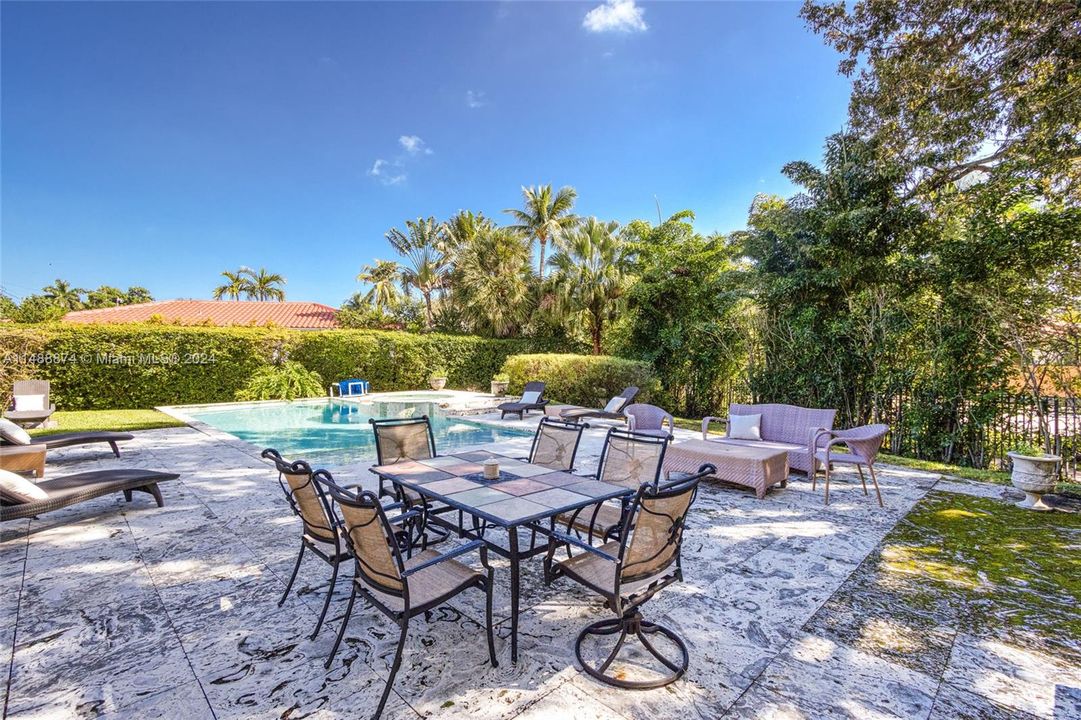 For Sale: $4,500,000 (5 beds, 4 baths, 4267 Square Feet)