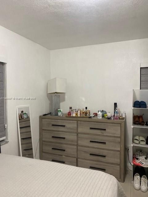 For Rent: $2,900 (2 beds, 1 baths, 750 Square Feet)