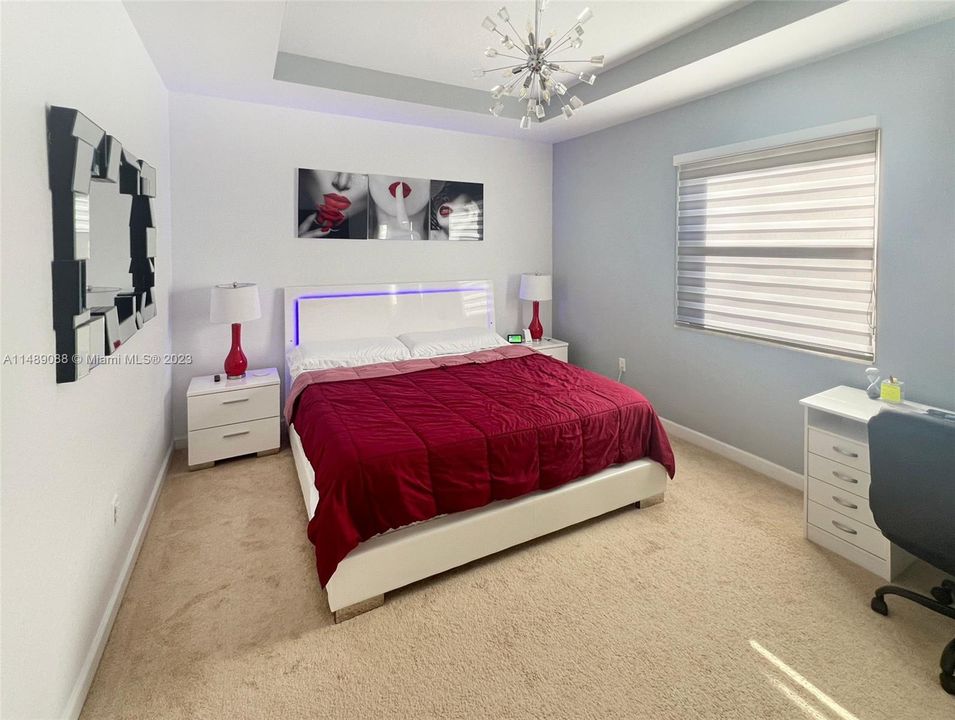 Recently Sold: $510,000 (3 beds, 2 baths, 1483 Square Feet)