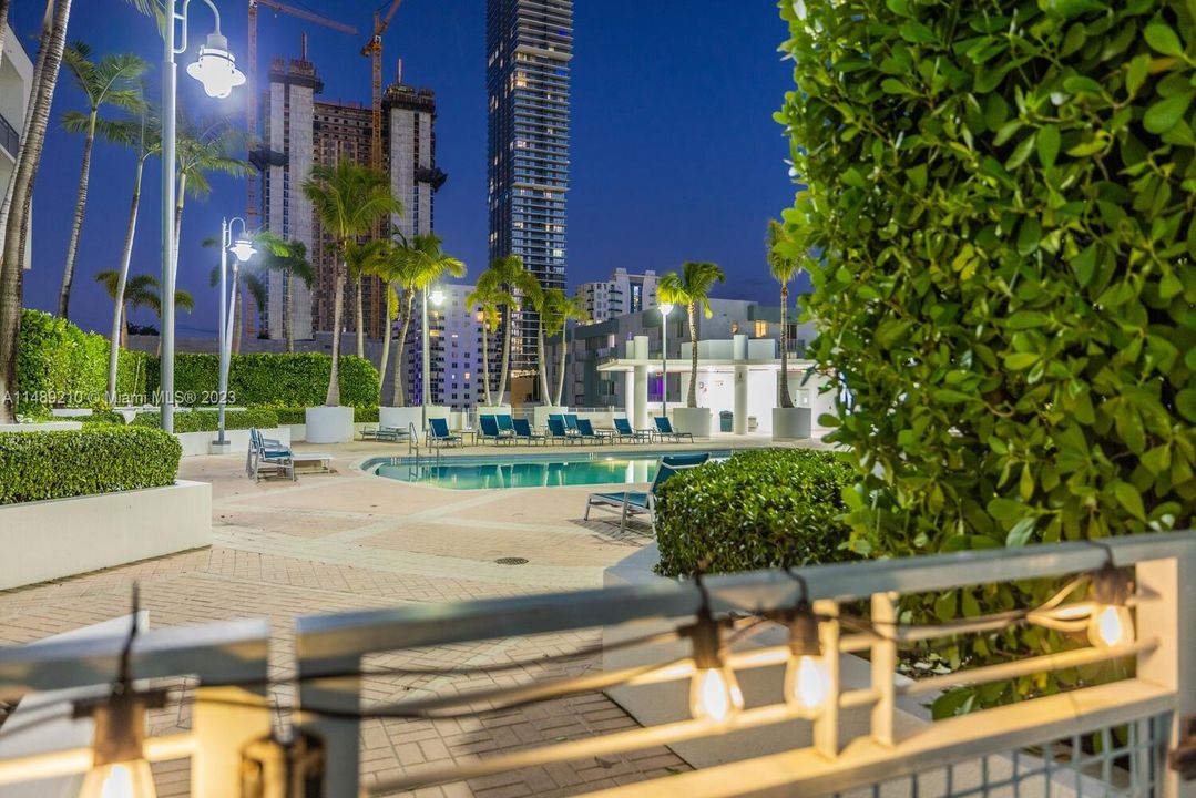 Recently Sold: $385,000 (1 beds, 1 baths, 659 Square Feet)