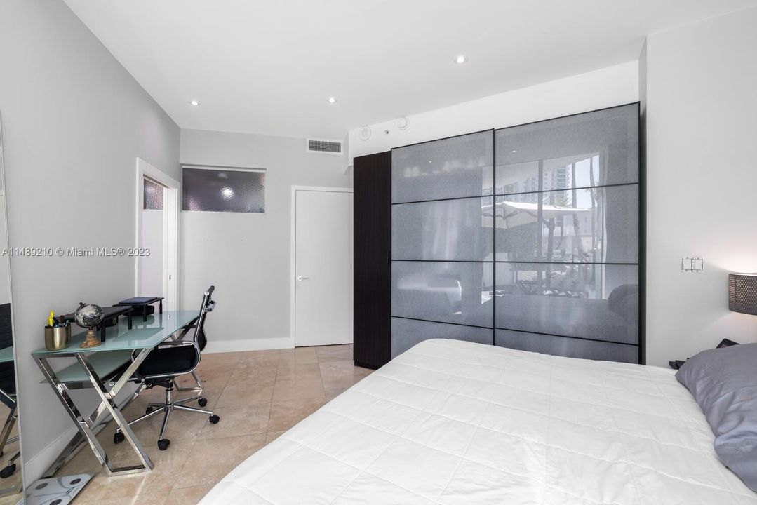 Recently Sold: $385,000 (1 beds, 1 baths, 659 Square Feet)