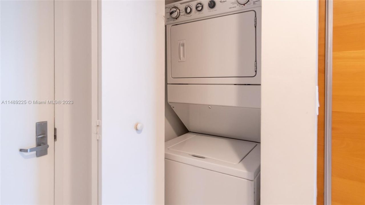 Недавно продано: $425,000 (0 спален, 1 ванн, 598 Квадратных фут)